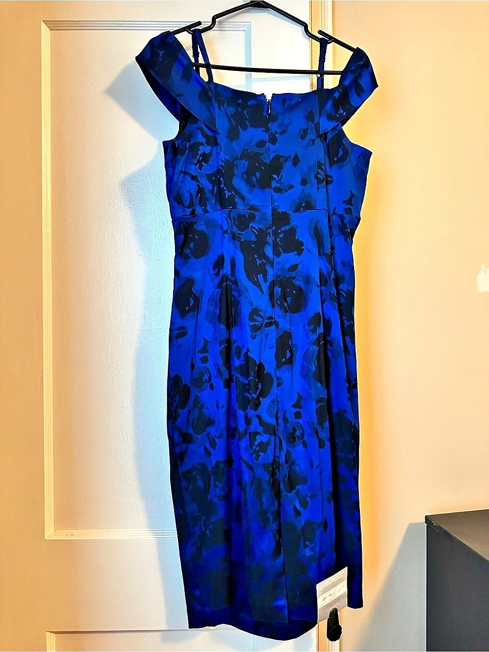Le Chateau Floral Midi Dress in Blue & Black Size Large NWT